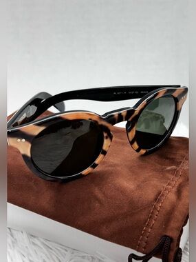 Ralph Lauren Tortoiseshell Sunglasses Made in Italy w/ Case